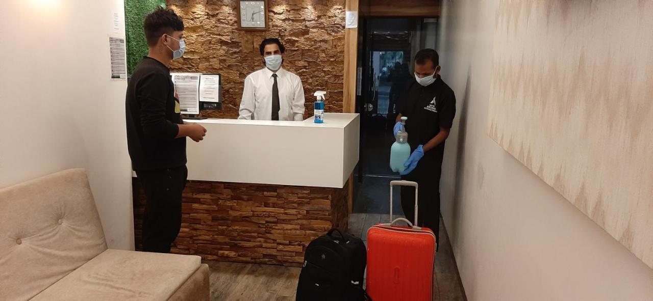 Hotel Amisha International Surat Luaran gambar